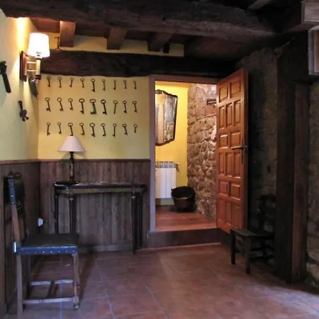 Complejo Frascuelas Kır Evi Almajano